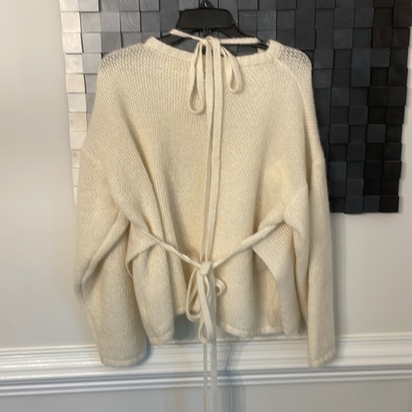 Soft Apron sweater - Picture 12 of 15